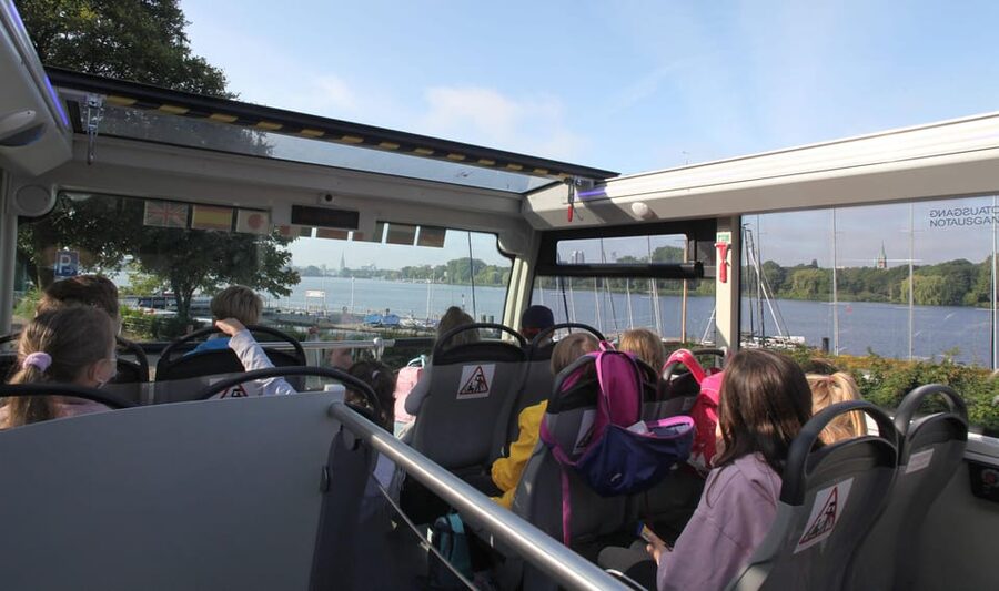 1-Day Hop-on/Hop-off Bus Tour of Hamburg Line D - Starting at Central Station and the Alster