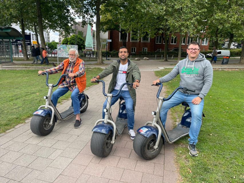 2 Hours Hamburg E-scooter Tour - The guide shapes the quality of the ride