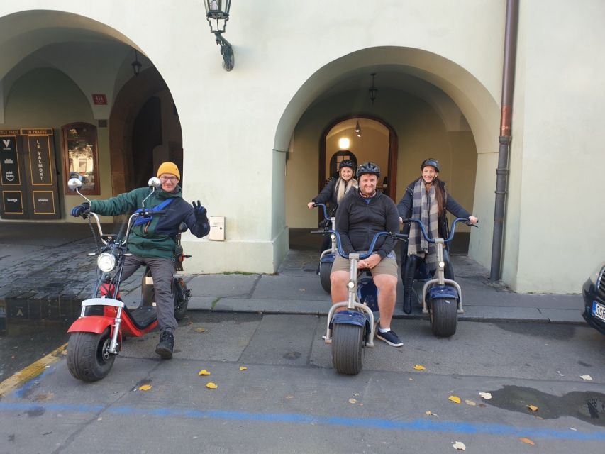 2 Hours Hamburg E-scooter Tour - Magellan Terraces and the final stretch