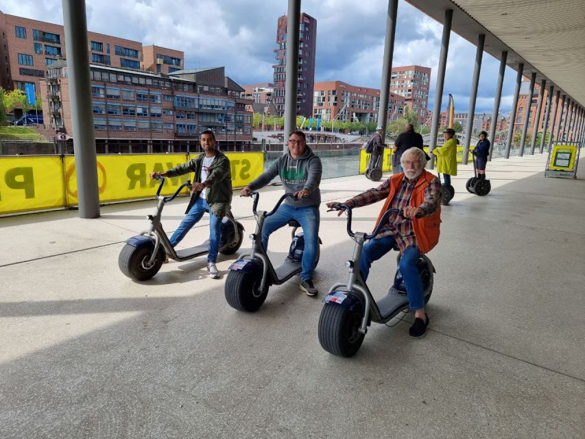 2 Hours Hamburg E-scooter Tour - The first minutes: practice, safety and the Segway question