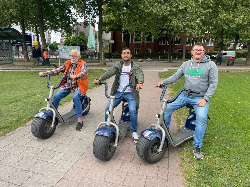 3 Hours Hamburg E-Scooter Tour - Rathaus, Hauptbahnhof, and the Alster lakes