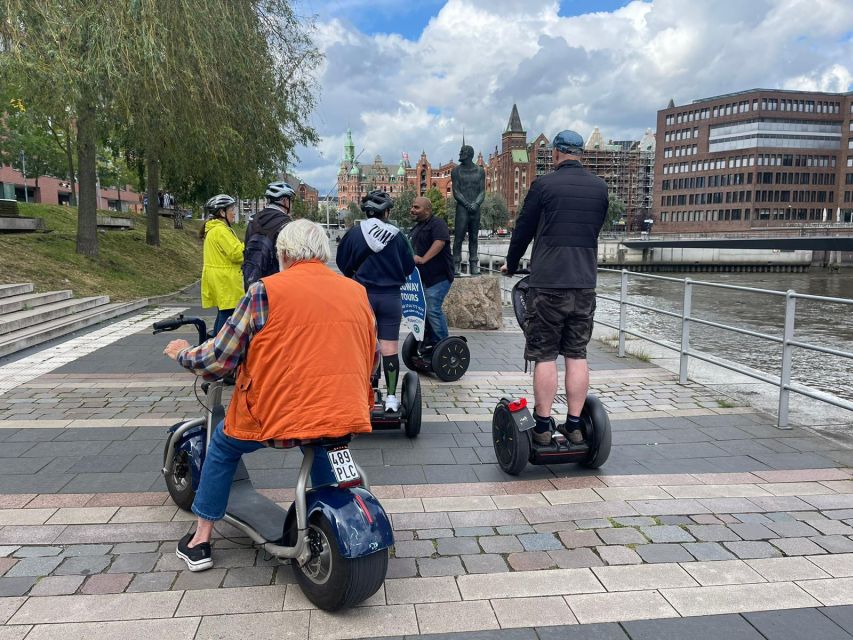 3 Hours Hamburg E-Scooter Tour - How much commentary should you expect?