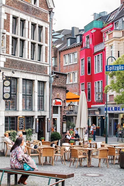 Aachen: Express Walk with a Local in 60 minutes - Key points at a glance