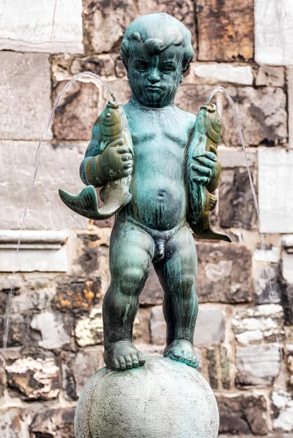 Aachen: Express Walk with a Local in 60 minutes - Timing your walk in an Aachen visit