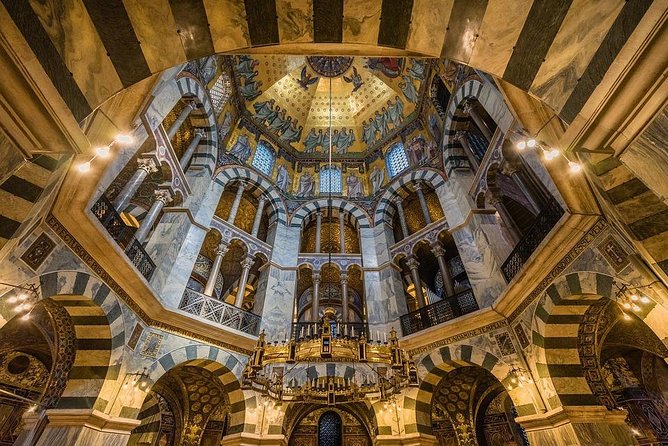Aachen: Private Walking Tour With A Professional Guide - Why Charlemagne makes Aachen different