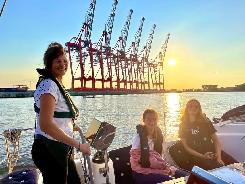 "After Work" - Sailing-Yacht Cruising Event, Hamburg/Elbe - Key points to know before you book