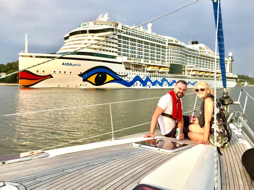 "After Work" - Sailing-Yacht Cruising Event, Hamburg/Elbe - Container ships, dry docks, and the working Elbe