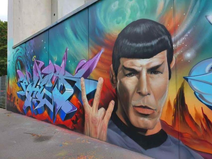 Alternative Berlin / Street art tour - Private group - Kiez neighborhoods, food, and local advice