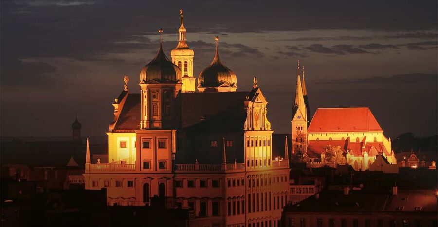 Augsburg: Illuminated Guided Evening Walking Tour - Key points at a glance