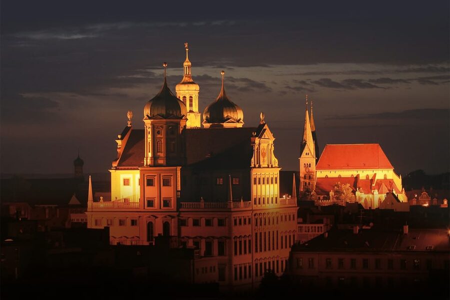 Augsburg: Illuminated Guided Evening Walking Tour - Fountains that give the route its rhythm