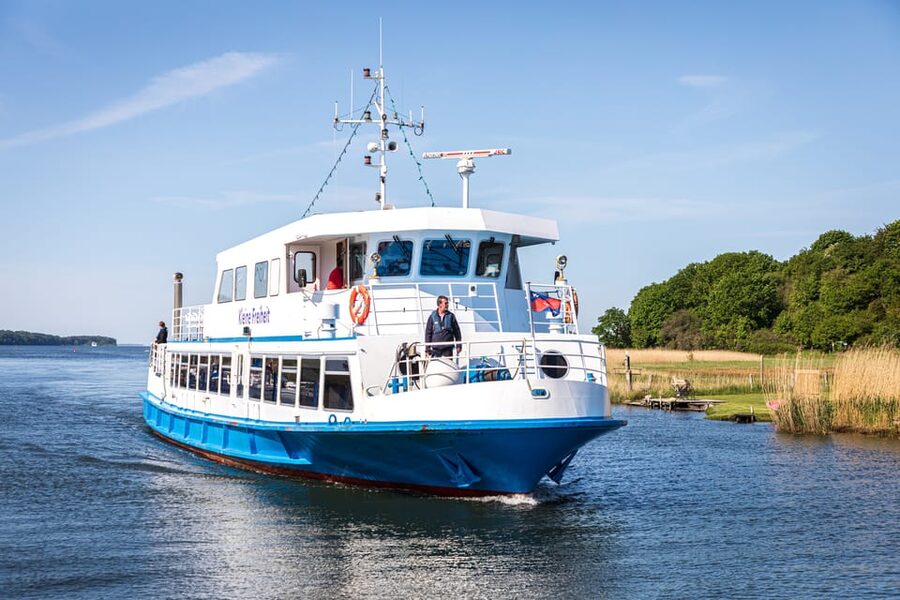 Baabe on Rügen: Seal-Spotting Cruise in the Baltic - Upper-deck views over southeast Rügen