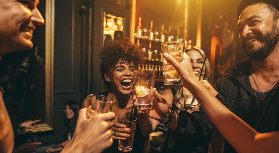 Bamberg: Bar & Club Tour with free Shots & VIP entry - Key points to know before you go