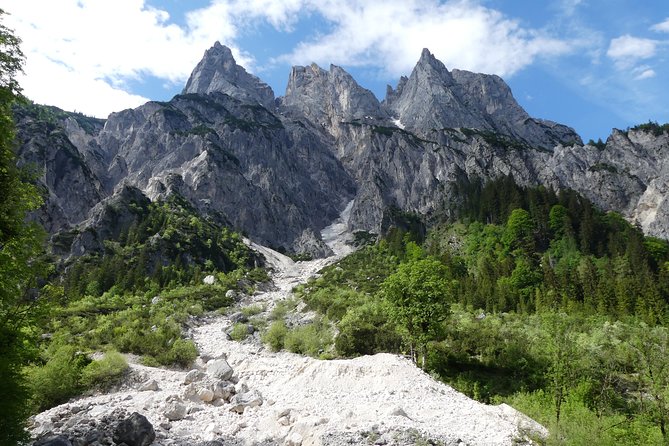 Berchtesgaden and Eagle's Nest Day Trip from Munich - Reaching Eagles Nest by bus and elevator