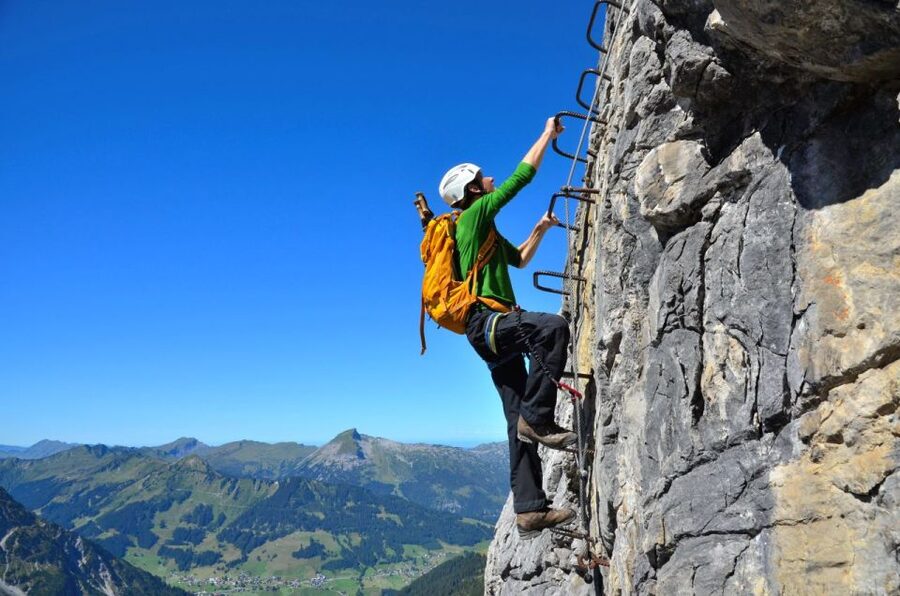 Berchtesgaden: Via Ferrata Beginner Tour of Schützensteig - Climbing from the first cable to the harder sections