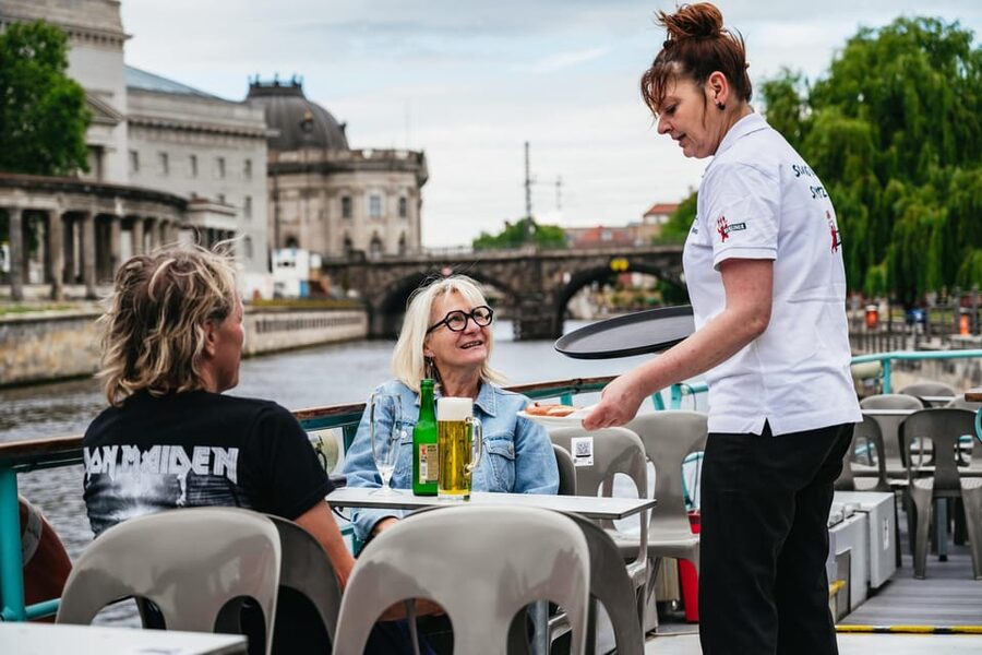 Berlin: 1-Hour City Sightseeing Cruise - Who should book this Spree cruise?