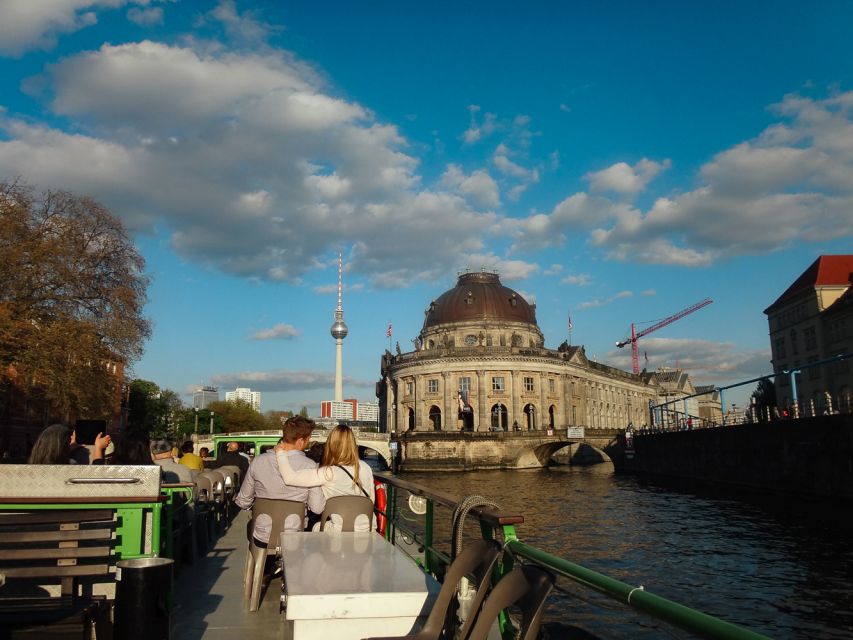 Berlin: 2.5-Hour East Side Boat Cruise with Commentary - How comfortable is the boat for 150 minutes?