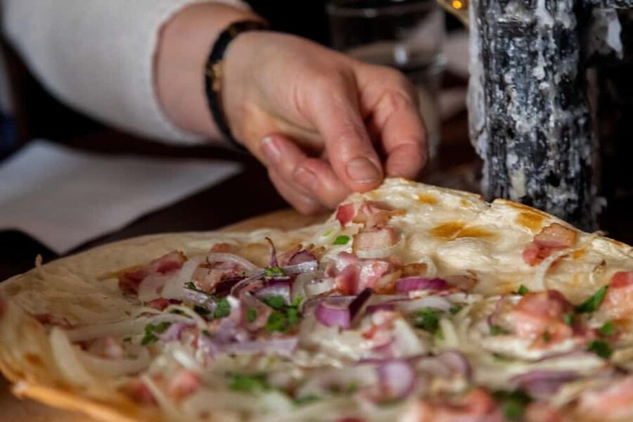 Berlin: 3-Hour Secret Food Tour - Courtyards, passageways, and Berlin’s changing center