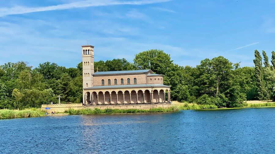 Berlin: 7 Lakes Boat Tour through the Havel Landscape - Wannsee and its difficult history