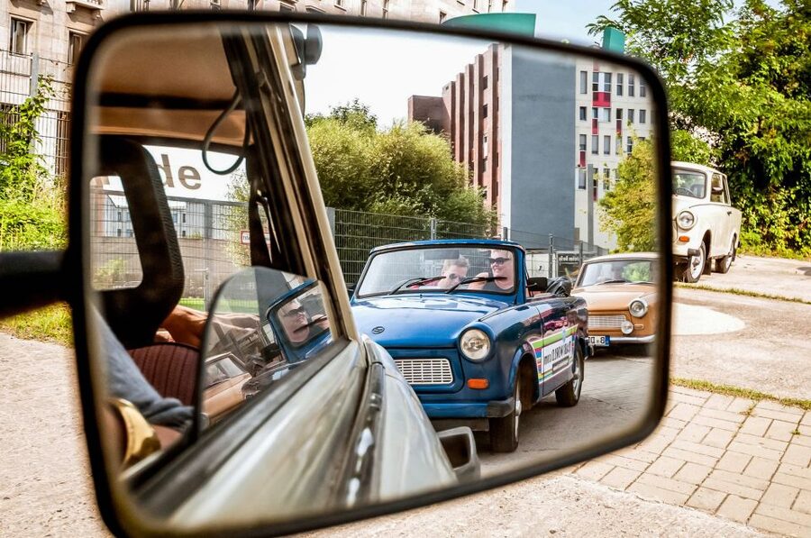 Berlin: 75-minute Trabi Safari - The Berlin Wall, Checkpoint Charlie, and East Side Gallery