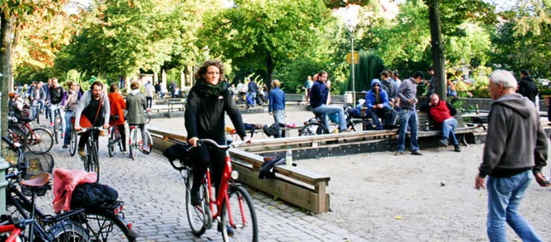 Berlin: Alternative Berlin Bike Tour - Along the Spree and Landwehr Canal