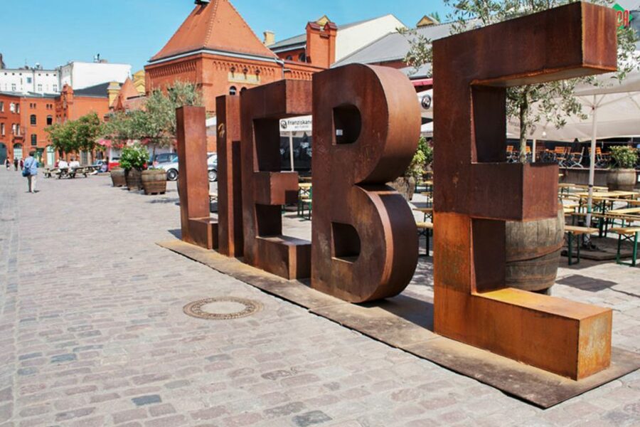 Berlin: Alternative Berlin Walking Tour - What this Berlin walk is really about