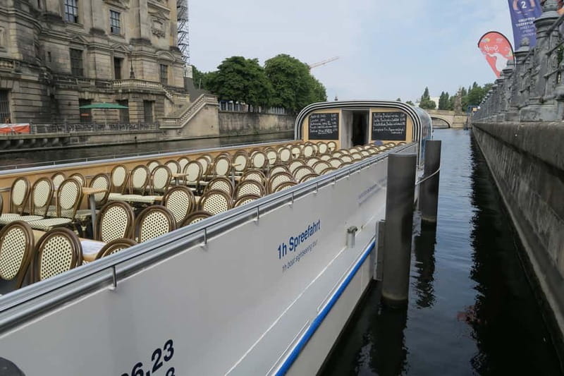 Berlin: Boat Sightseeing Cruise with Audioguide - Commentary, comfort, and the onboard service