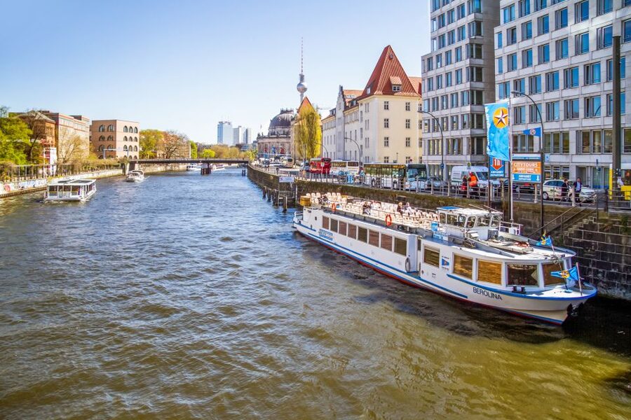 Berlin: Boat Tour Along the River Spree - Why a Spree cruise is a smart first look at Berlin