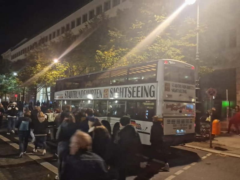 Berlin: Bus Tour by Night with Live Commentary - Tiergarten and the grand avenues