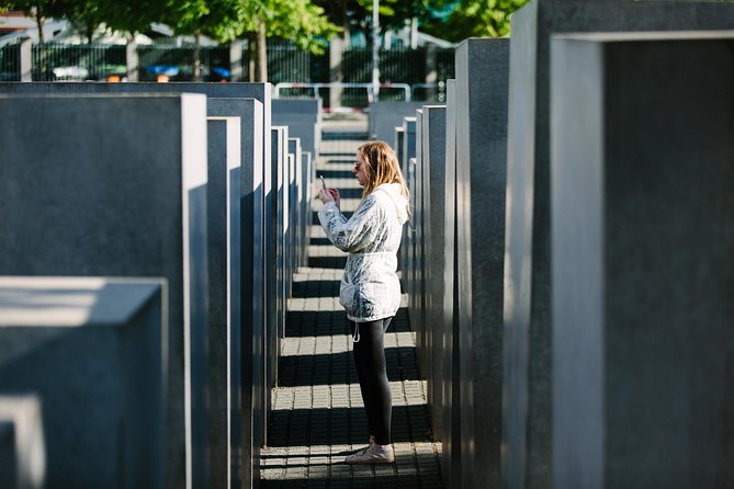 Berlin City Bike Tour with Beer Garden Stop - Brandenburg Gate and the Tiergarten Ride