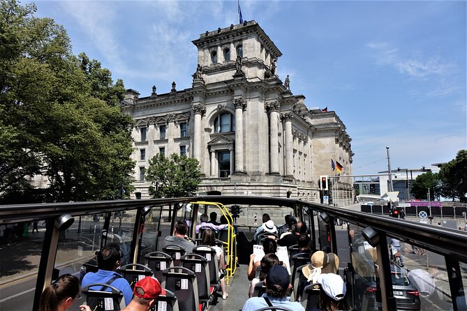Berlin City Hop-on Hop-off Tour with Optional Cruise - Brandenburg Gate, the government district, and Victory Column