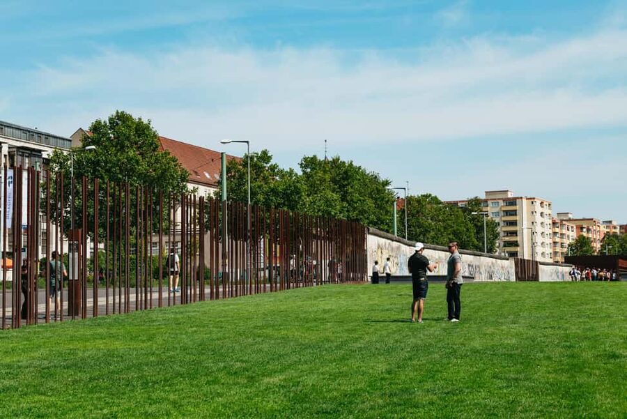 Berlin: Cold War Walking Tour on Berlin Wall Route - The Berlin Wall Memorial and its lookout
