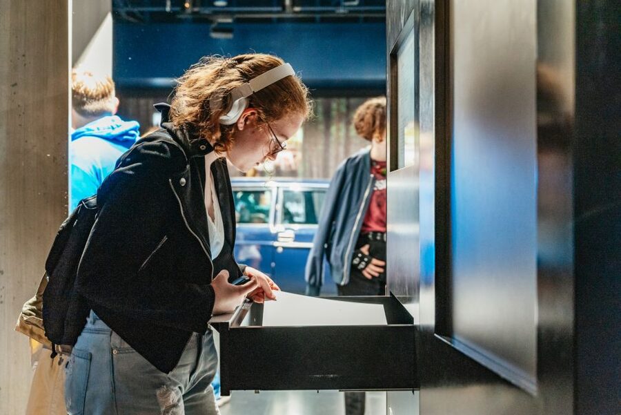 Berlin: DDR Museum Tickets - Choosing the right time to visit
