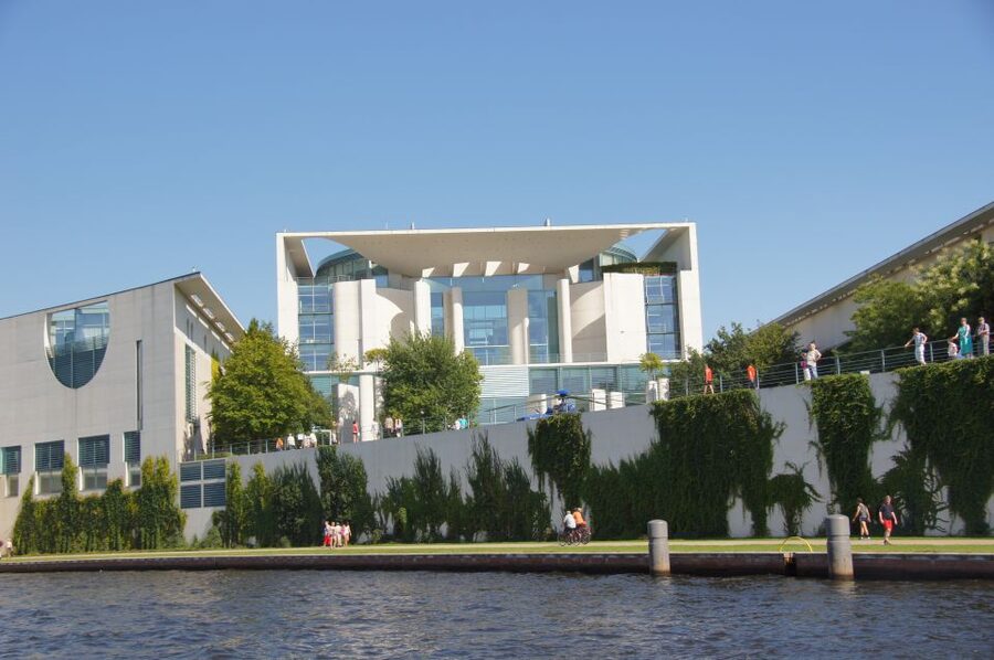 Berlin: Dinner Cruise on the Spree with Prosecco - A sunset view of Berlin from the Spree