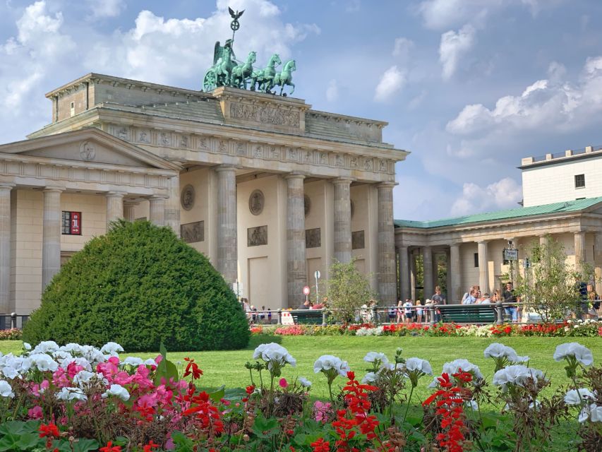 Berlin: Discover Berlin Walking Tour - Brandenburg Gate and the story of power