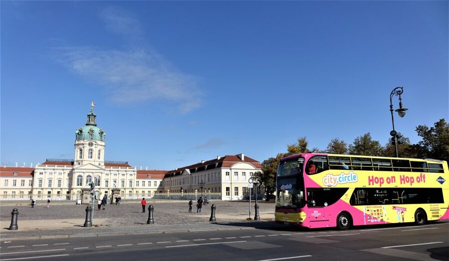 Berlin: East and West Hop-On Hop-Off Bus Tour - Gendarmenmarkt, Neptune Fountain, and Alexanderplatz