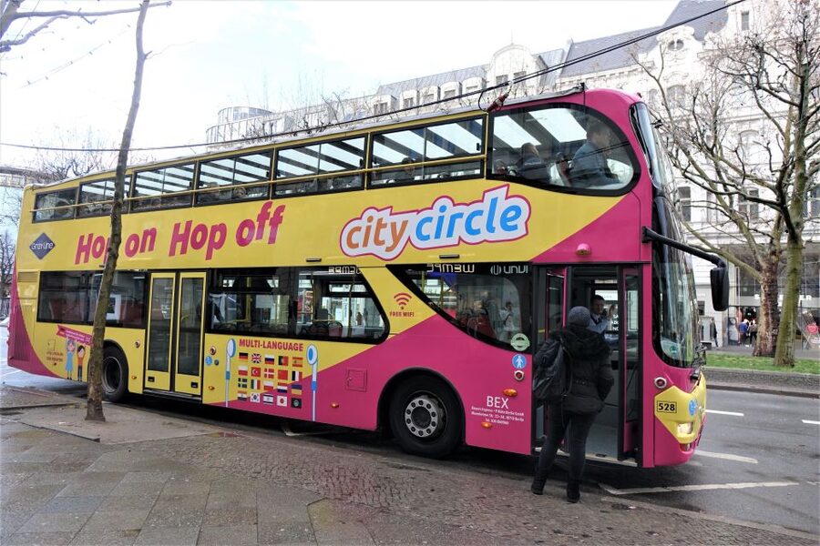 Berlin: East and West Hop-On Hop-Off Bus Tour - Museum Island, Berlin Cathedral, and Unter den Linden