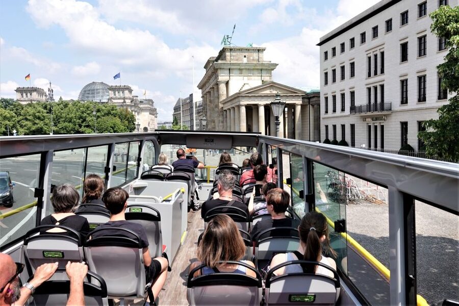 Berlin: East and West Hop-On Hop-Off Bus Tour - Brandenburg Gate, the Reichstag, and Berlin Central Station