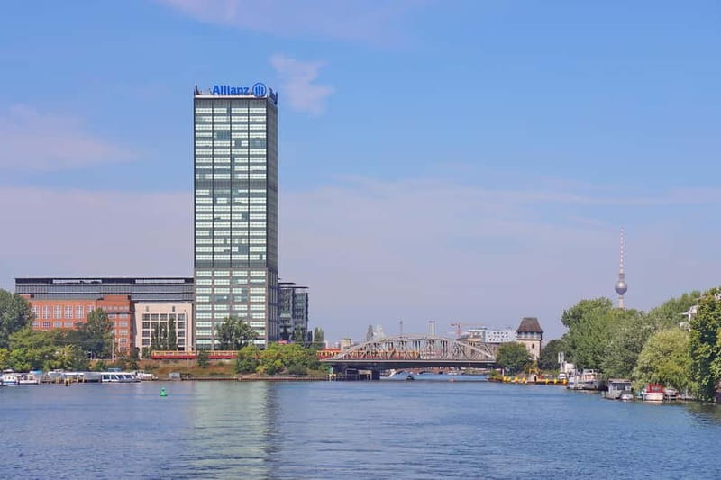 Berlin: East Side Gallery Spree Cruise in a Solar Catamaran - Treptower Park and the quieter eastern river