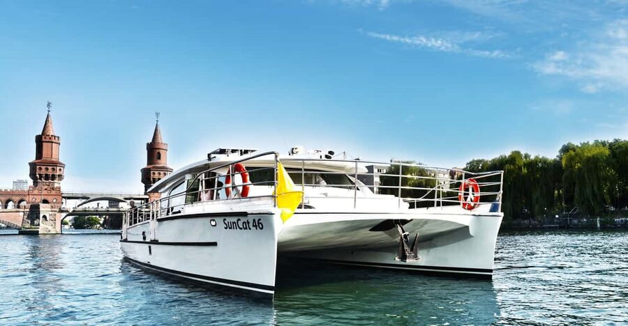 Berlin: Exclusive Boat Tour on a Solar-Powered Catamaran - Why the solar catamaran changes the ride