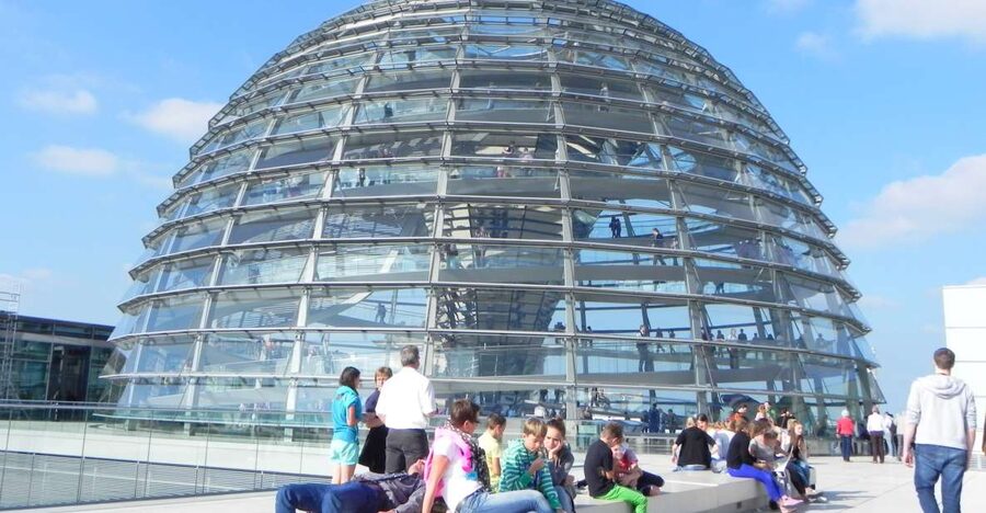 Berlin: Government District Tour and Reichstag Dome Visit - Starting at Pariser Platz and the Reichstag area
