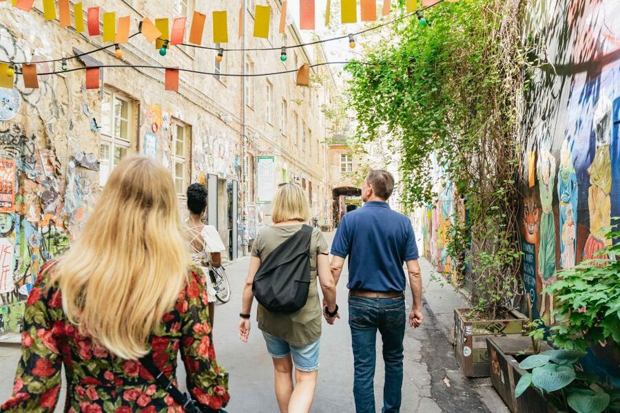 Berlin: Hidden Backyards Guided Walking Tour - Haus Schwarzenberg and Berlin’s creative edge