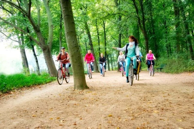 Berlin: Highlights Guided Bike Tour - Why a Bike Is a Smart Way to See Berlin