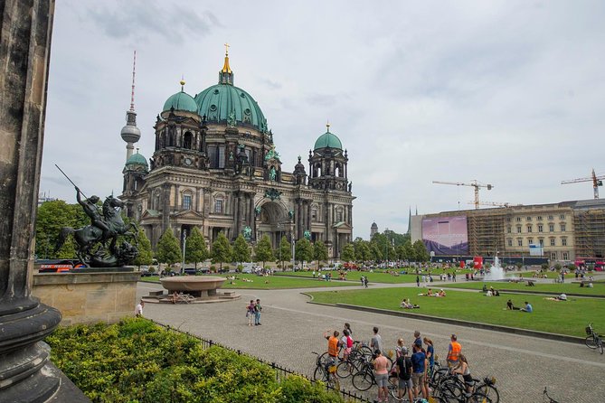Berlin Highlights Sightseeing Bike Tour in Small Groups - Gendarmenmarkt, Bebelplatz, and Museum Island