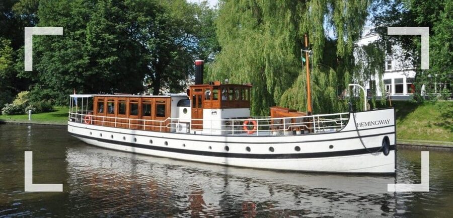 Berlin: Historic Boat Sightseeing City Center Tour - Why the Hemingway changes the feel of a Berlin cruise