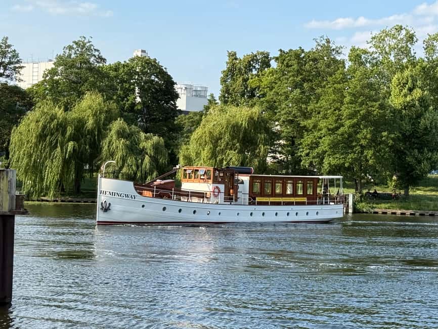 Berlin: Historic Boat Sightseeing City Center Tour - The Chancellery and Bellevue Palace