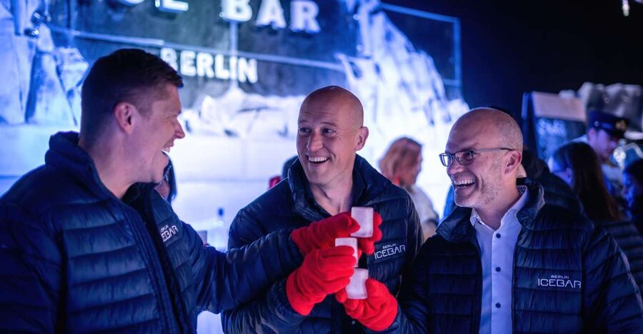 Berlin: Icebar Entrance with Complimentary Drinks - Key points at a glance
