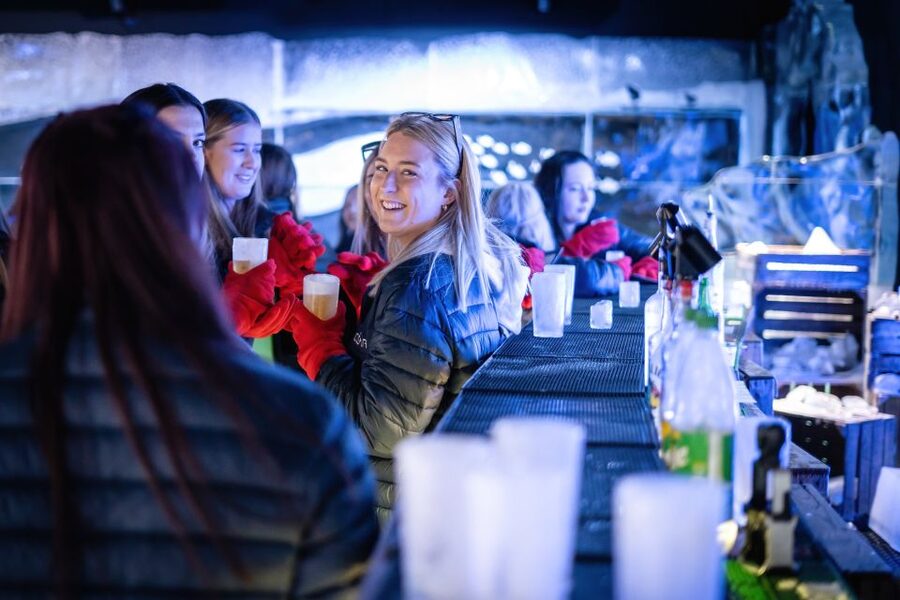 Berlin: Icebar Entrance with Complimentary Drinks - The warm tavern and your first drink