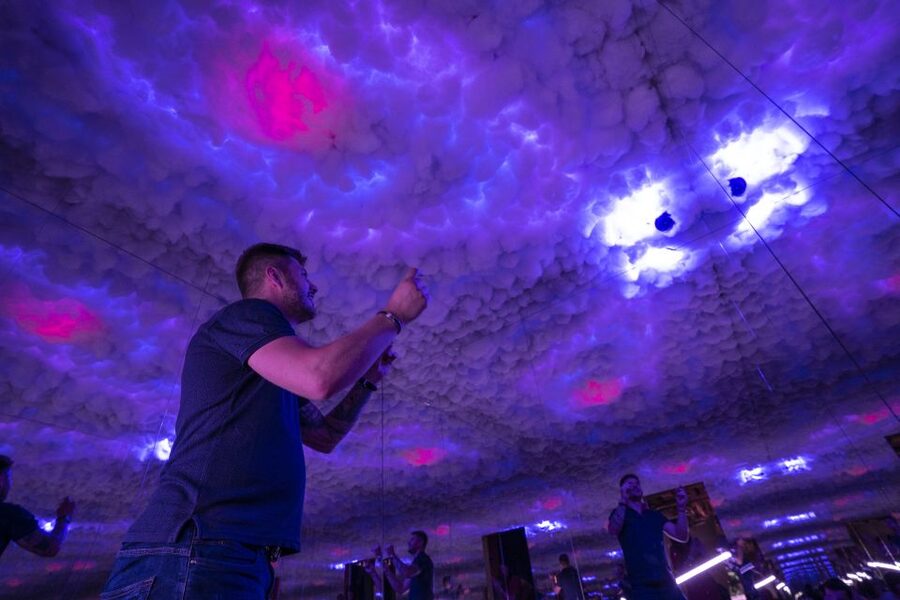 Berlin: Interactive DeJa Vu Museum Entrance Ticket - Mirror rooms, kaleidoscopes, and the best photo stops