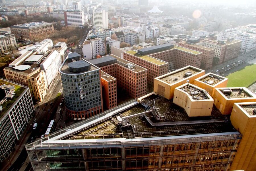 Berlin: Panoramapunkt Skip-the-Line Elevator Ticket - Coffee, cake, and the glass-walled café