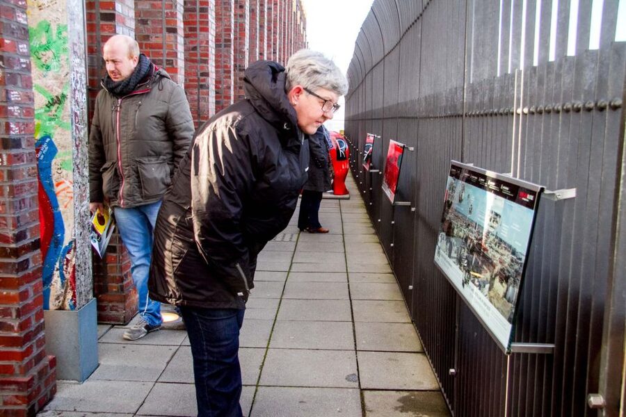 Berlin: Panoramapunkt Skip-the-Line Elevator Ticket - How the $15 price compares with the experience